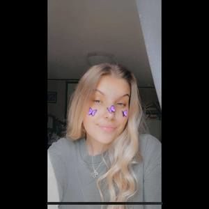 Meet your Posher, Cora